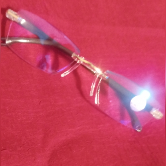 Blue light blocker reading glasses +3.00 lightweight comfort fit flex ear piece. - Picture 4 of 4